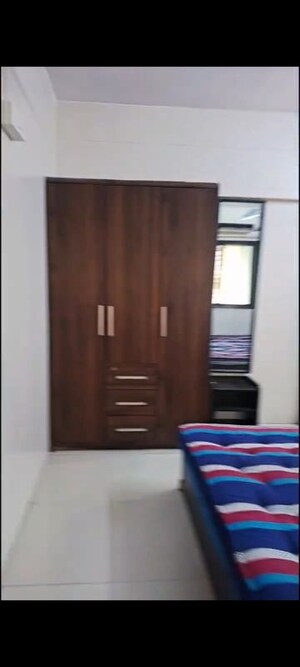 Room in 1 BHK Apartment at Anirudha CHS, Vile Parle East – for Rent