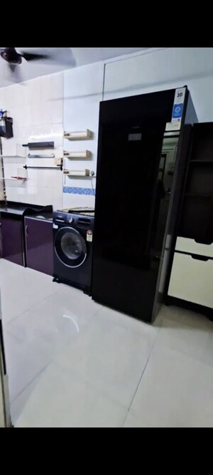 Team Area in 1 BHK Apartment at Anirudha CHS, Vile Parle East – for Rent