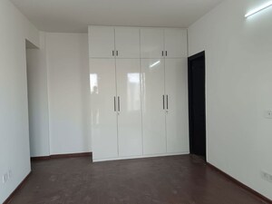 Room in 3 BHK Apartment at Sare Home, Sector 92 – for Rent
