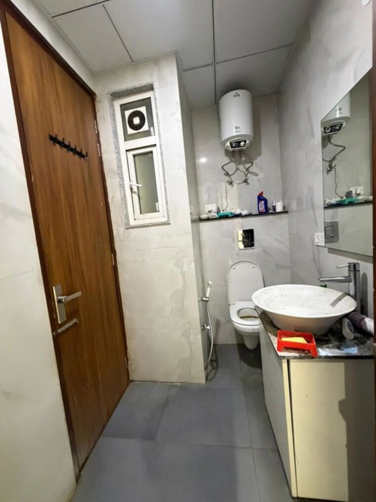 Team Area, sector 12 3 Bedroom 1600 Sq.Ft. Builder Floor In Sector 12 Gurgaon 10400316