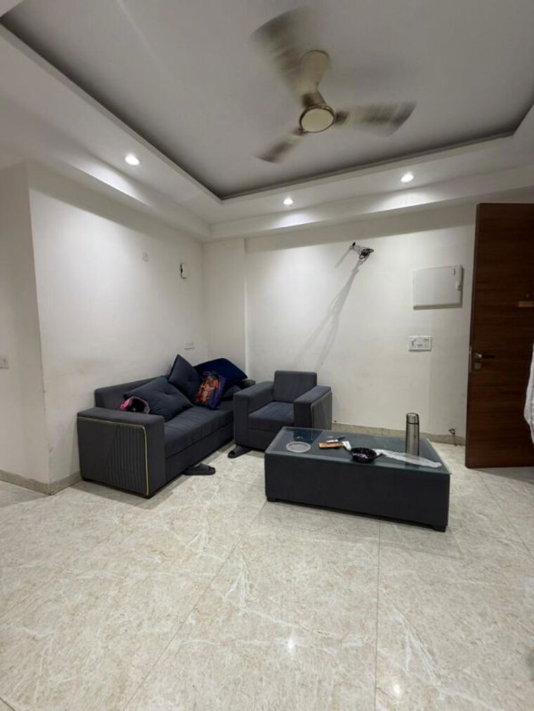 Living Room, sector 12 3 Bedroom 1600 Sq.Ft. Builder Floor In Sector 12 Gurgaon 10400316