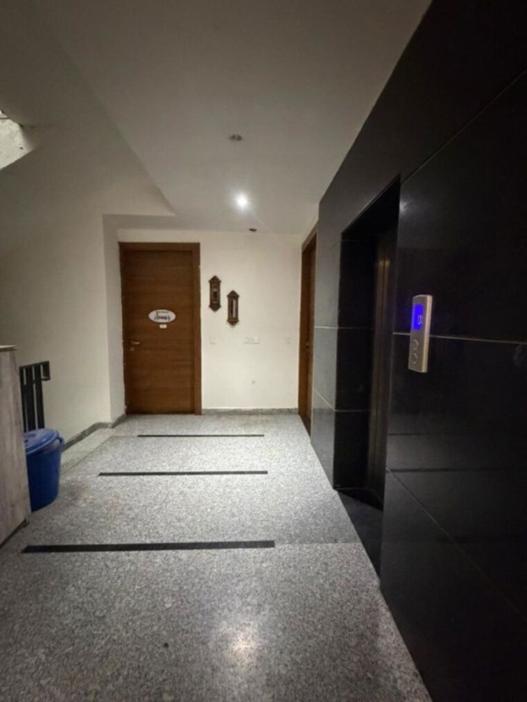Bedroom, sector 12 3 Bedroom 1600 Sq.Ft. Builder Floor In Sector 12 Gurgaon 10400316