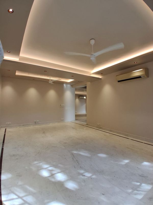 3 BHK + Servant Room Builder Floor For Rent in South City 1