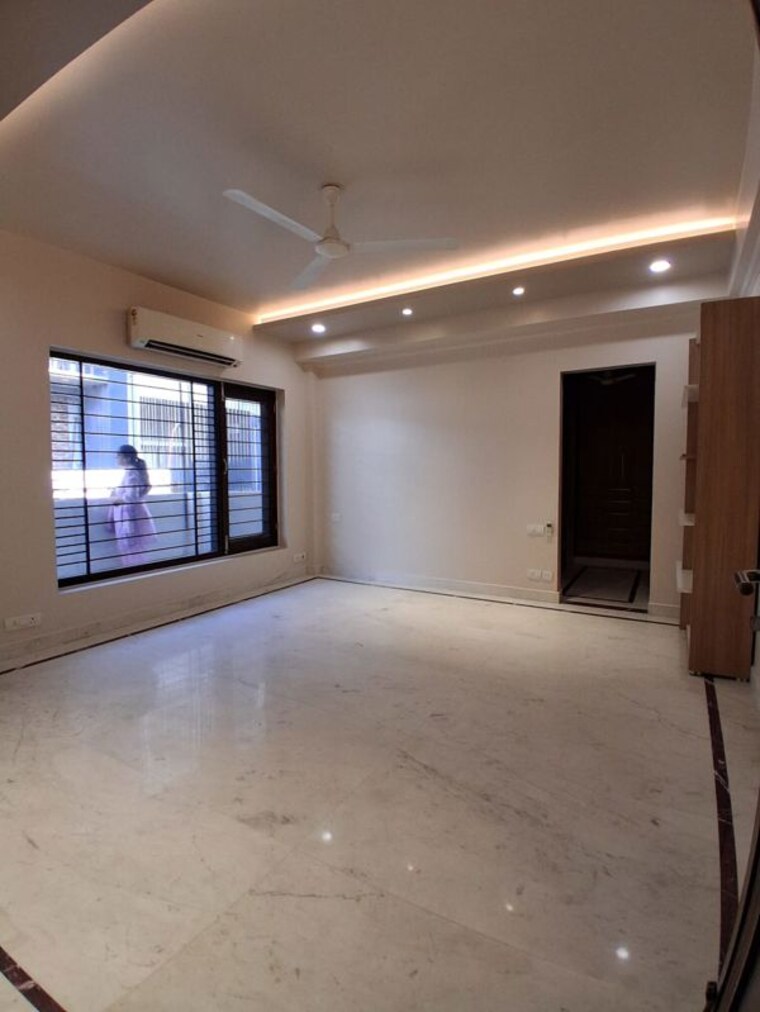 Room, south city 1 3 Bedroom 2300 Sq.Ft. Builder Floor In South City 1 Gurgaon 10400321