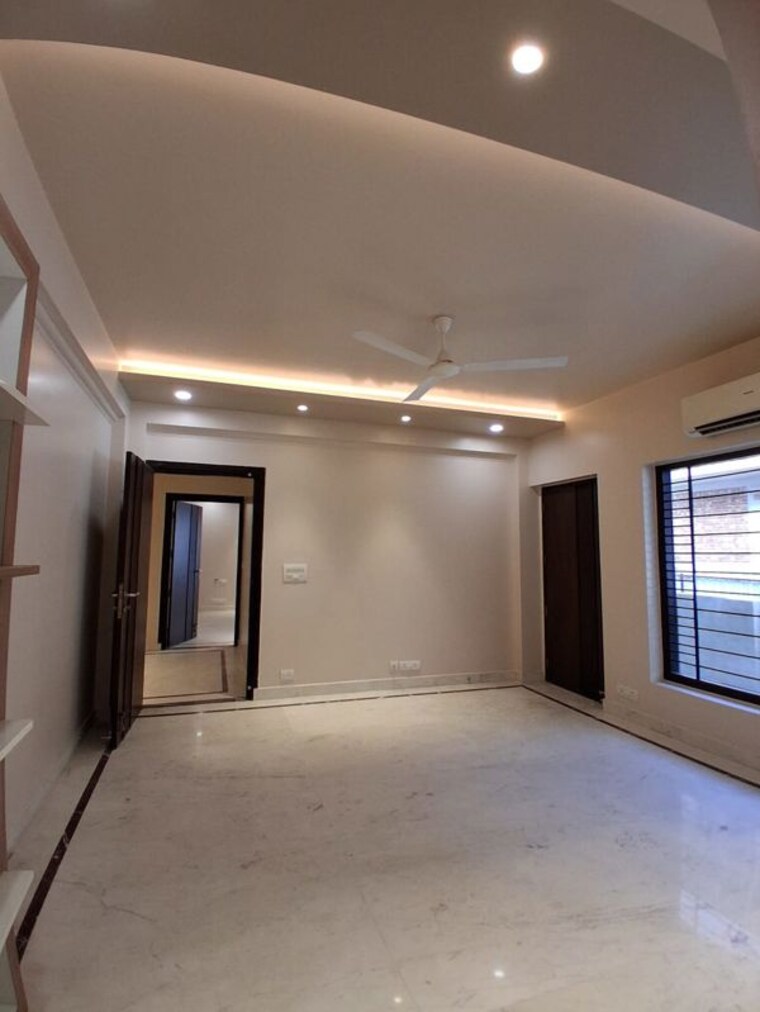 Room, south city 1 3 Bedroom 2300 Sq.Ft. Builder Floor In South City 1 Gurgaon 10400321