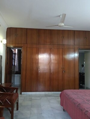 Living Room in 3 BHK Builder Floor at Sector 17 – for Rent
