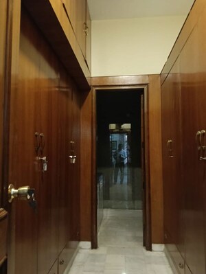 Furnished Amenities in 3 BHK Builder Floor at Sector 17 – for Rent