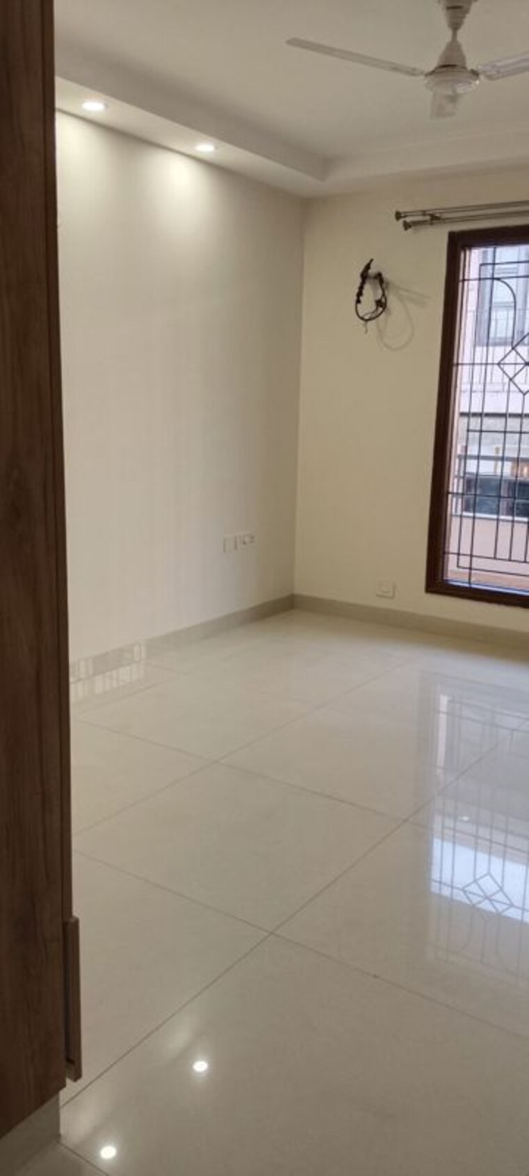 Room, whiteland-blissville 3 Bedroom 1672 Sq.Ft. Builder Floor In Sector 76 Gurgaon 10400326