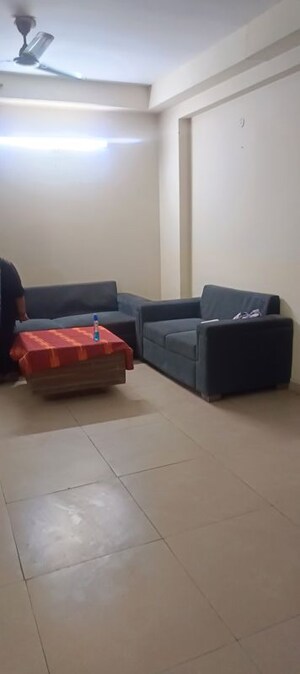 Living Room in 3 BHK Apartment at Amrapali Silicon City, Sector 76 – for Rent
