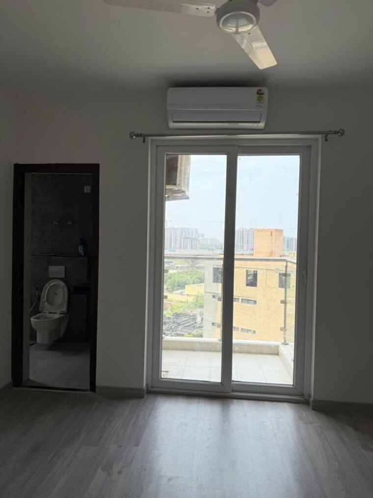 Room, hero-homes-phase-2 2 Bedroom 1099 Sq.Ft. Apartment In Sector 104 Gurgaon 10400350