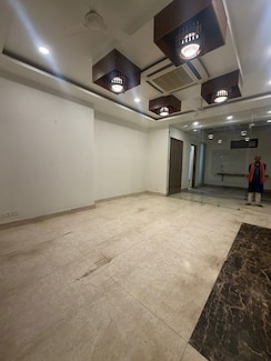 3 BHK Builder Floor For Rent in South City 1