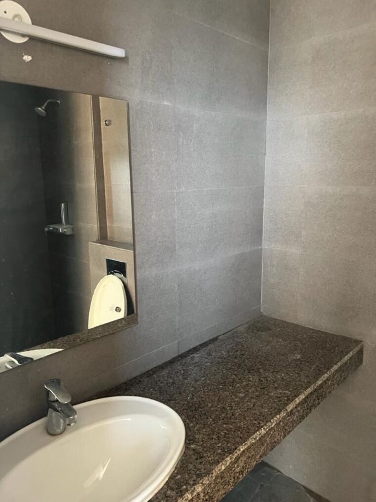 Bathroom, mapsko-mount-ville 3 Bedroom 1485 Sq.Ft. Apartment In Sector 79 Gurgaon 10400412