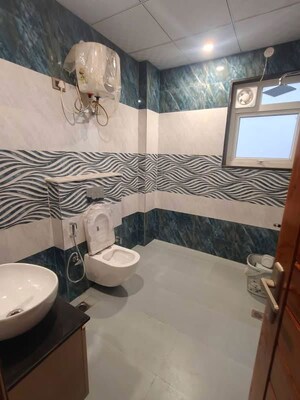 Team Area in 3 BHK Builder Floor at Sector 30 – for Rent
