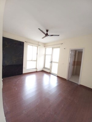 Master Bedroom in 2.5 BHK Apartment at Imperia Esfera, Sector 37c – for Rent