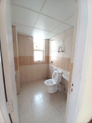 Bathroom in 2.5 BHK Apartment at Imperia Esfera, Sector 37c – for Rent