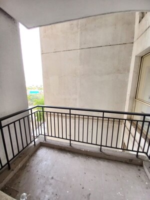 Balcony in 2.5 BHK Apartment at Imperia Esfera, Sector 37c – for Rent