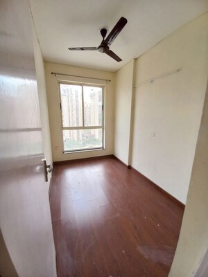 Study Room in 2.5 BHK Apartment at Imperia Esfera, Sector 37c – for Rent