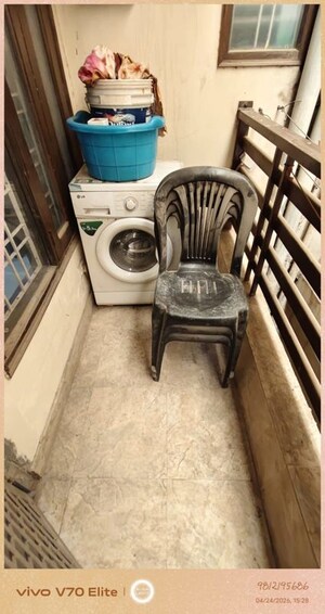 Parking in 2 BHK Builder Floor at Sector 30 – for Rent