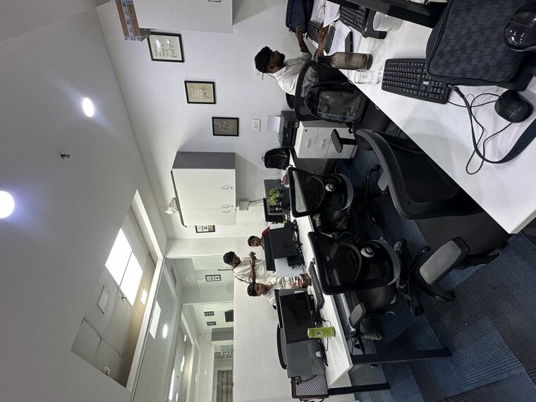 Team Area, vipul-business-park Commercial Office Space 1000 Sq.Ft. In Sector 48 Gurgaon 10400442