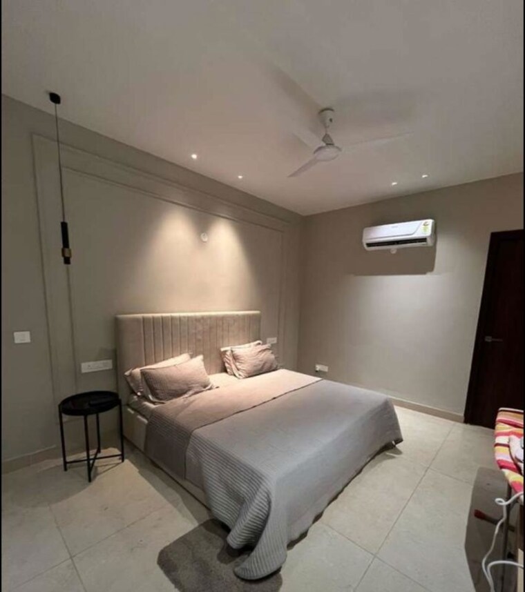 Bedroom, maya-green-lotus-saksham 3 Bedroom 1800 Sq.Ft. Apartment In International Airport Road Zirakpur 10400449