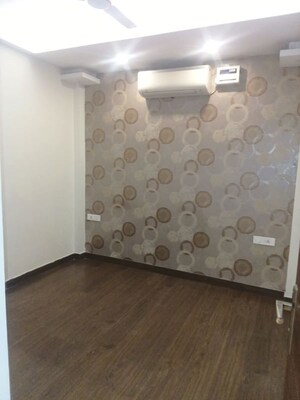 Room in 4 BHK Apartment at Sahara Grace, Sector 54 – for Sale