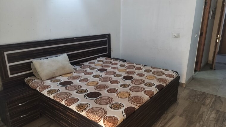 Bedroom, paramount-golf-forest-studio-apartments-oak-tower 1 RK 435 Sq.Ft. Apartment In Zeta I Greater Noida Greater Noida 10400459