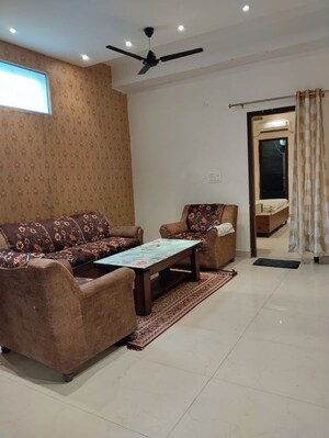 2.5 BHK Apartment For Rent in Vip Road
