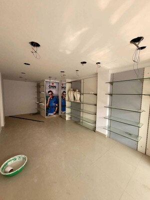 Room in  Shop at Regal Plaza Indira Nagar, Indira Nagar – for Sale