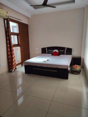 Bedroom in 3 BHK Builder Floor at Sector 9 – for Rent