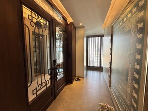 Living Room in 4 BHK Apartment at Prabhadevi CHS, Prabhadevi – for Sale