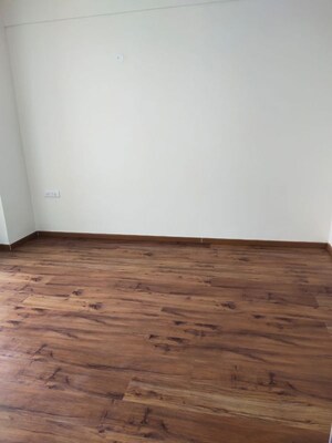Room in 3 BHK Apartment at Ambika Florence Park, North Mullanpur – for Sale