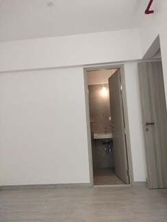 1.5 BHK + Pooja Room,Extra Room Apartment For Rent in Rustomjee Seasons Bandra East