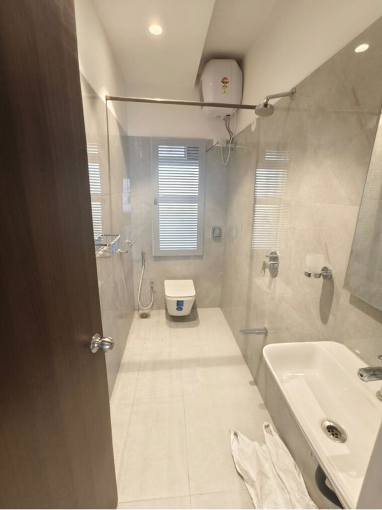 Bathroom, sigma-emerald 3 Bedroom 1500 Sq.Ft. Apartment In Santacruz East Mumbai 10400571