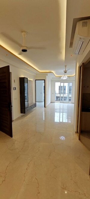 Building Lobby in 3 BHK Apartment at Smart World Orchard, Sector 61 – for Rent