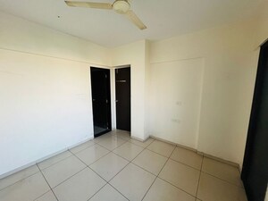 Room in 1 BHK Apartment at Paranjape Forest Trails Pebbles, Bhugaon – for Rent