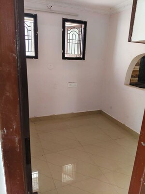 Room in 2 BHK Apartment at Patamata – for Sale