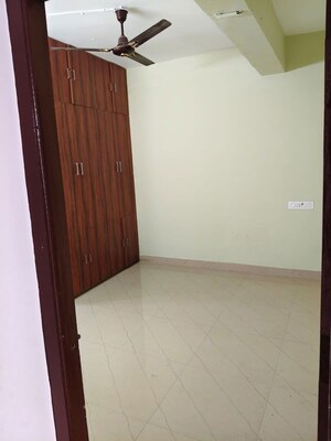 Room in 2 BHK Apartment at Patamata – for Sale