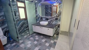 Washroom in 3 BHK Apartment at Parsvnath Exotica, Sector 53 – for Rent