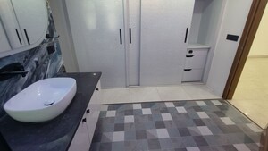 Washroom in 3 BHK Apartment at Parsvnath Exotica, Sector 53 – for Rent