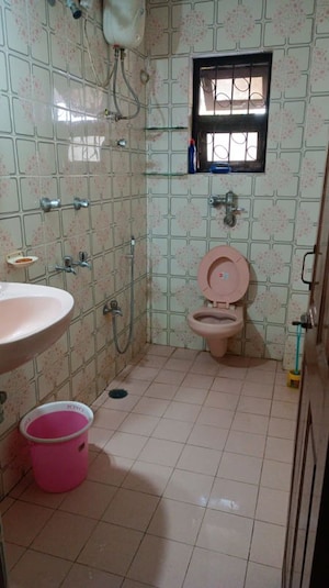 Bathroom in 2 BHK Apartment at Caranzalem – for Rent