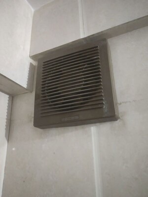 Furnished Amenities in 2 BHK Apartment at Mahavir Plaza, Airoli – for Rent