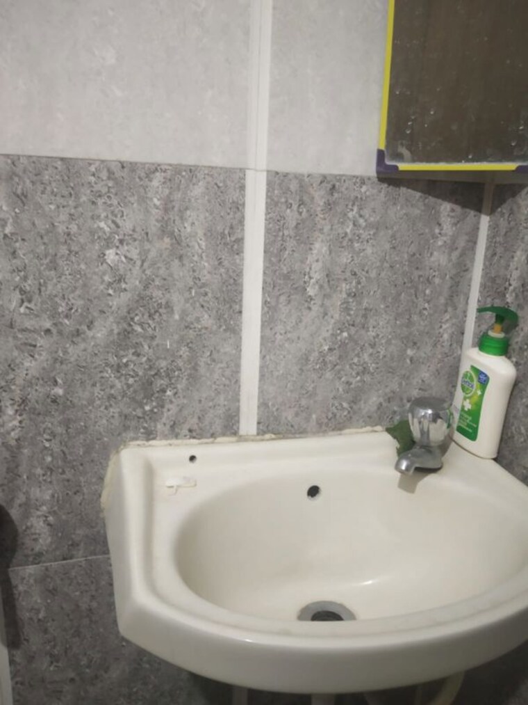 Bathroom, mahavir-plaza 2 Bedroom 1150 Sq.Ft. Apartment In Airoli Navi Mumbai 10395835