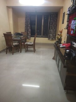 2 BHK Apartment For Rent in Mahavir Plaza