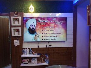 Furnished Amenities in 3 BHK Builder Floor at Dwarka Mor – for Rent