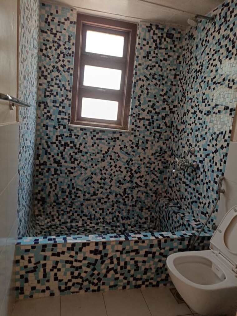 Bathroom, colaba 1 Bedroom 550 Sq.Ft. Apartment In Colaba Mumbai 10400628