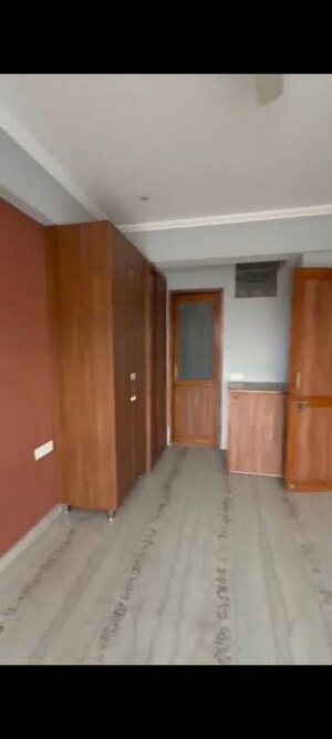 Bedroom in 3 BHK Builder Floor at BPTP Amstoria, Sector 102 – for Rent