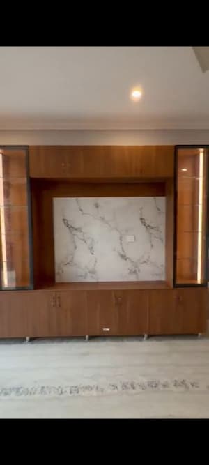 Room in 3 BHK Builder Floor at BPTP Amstoria, Sector 102 – for Rent