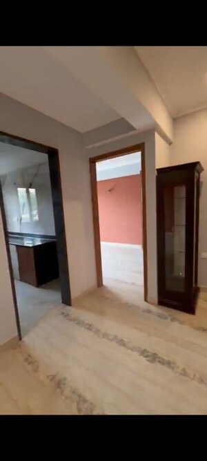 Room in 3 BHK Builder Floor at BPTP Amstoria, Sector 102 – for Rent