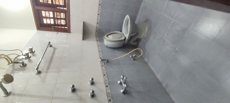 Bathroom, btm layout stage 2 2 Bedroom 1400 Sq.Ft. Builder Floor In Btm Layout Stage 2 Bangalore 10187783