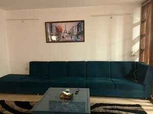 Furnished Amenities in 4 BHK Apartment at Emaar Orange Castle, Gomti Nagar – for Rent